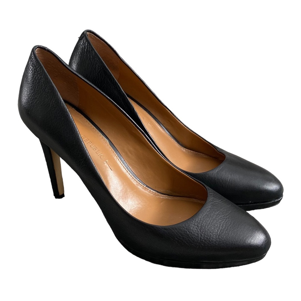 Banana Republic Black Leather Heels Almond Toe 6.5
